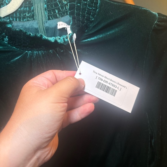 Baltic Born Tina Velvet Emerald Dress - Picture 5 of 6